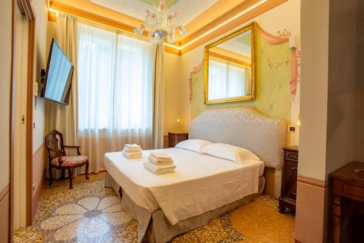 Villa Tortorelli Florence Bed & Breakfast