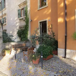 Casa Panvinio 2*, Verona Itália