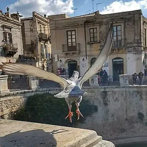 https://mastrarua.sicilyhotelsitaly.net